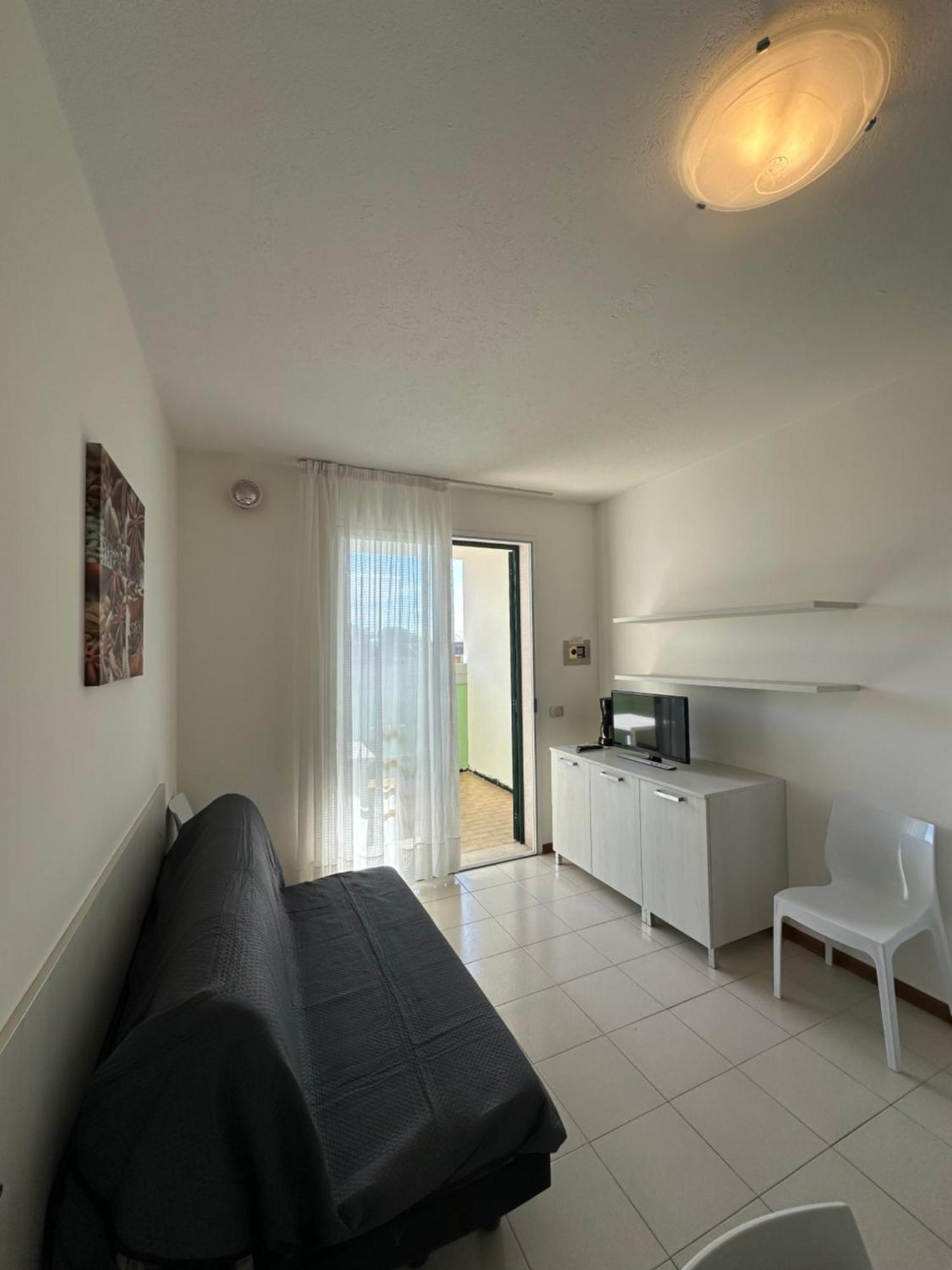 Villaggio Luna Swimmingpool- Agenzia Cocal กาออร์เล ภายนอก รูปภาพ