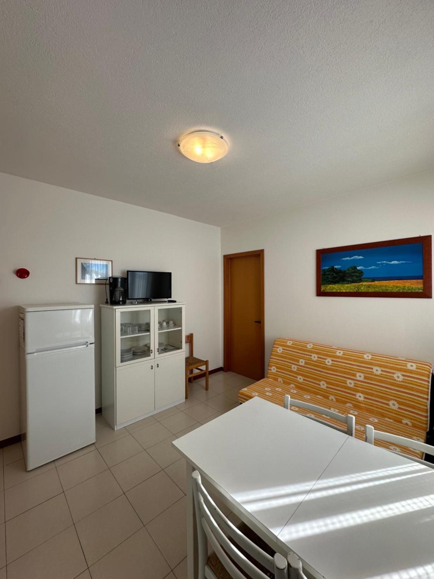 Villaggio Luna Swimmingpool- Agenzia Cocal กาออร์เล ภายนอก รูปภาพ