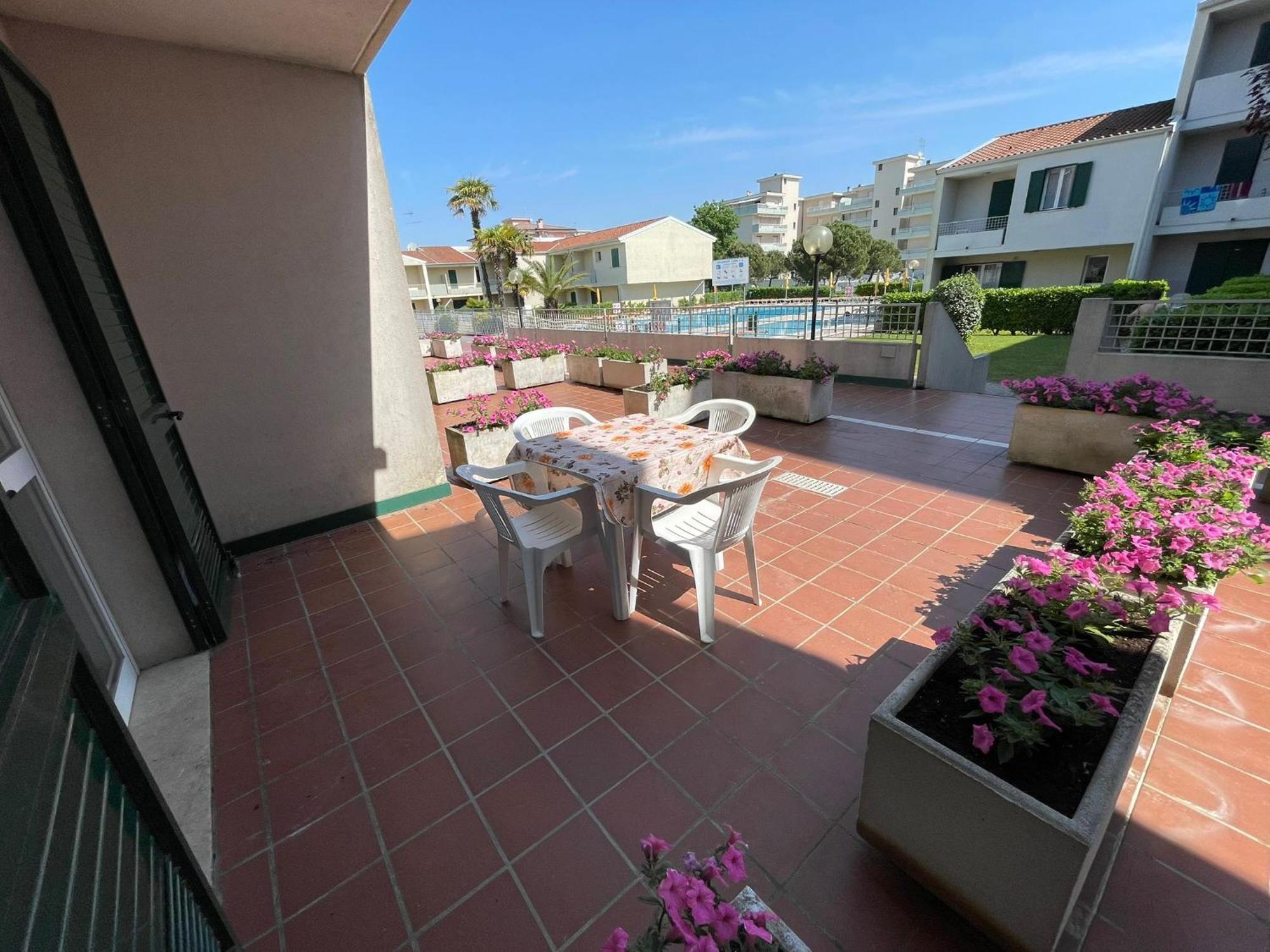 Villaggio Luna Swimmingpool- Agenzia Cocal กาออร์เล ภายนอก รูปภาพ