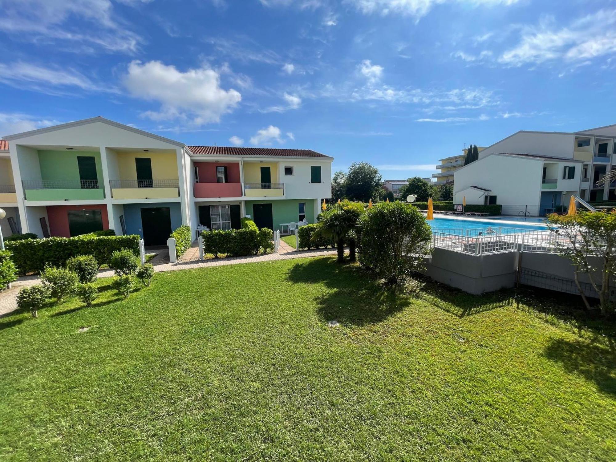 Villaggio Luna Swimmingpool- Agenzia Cocal กาออร์เล ภายนอก รูปภาพ