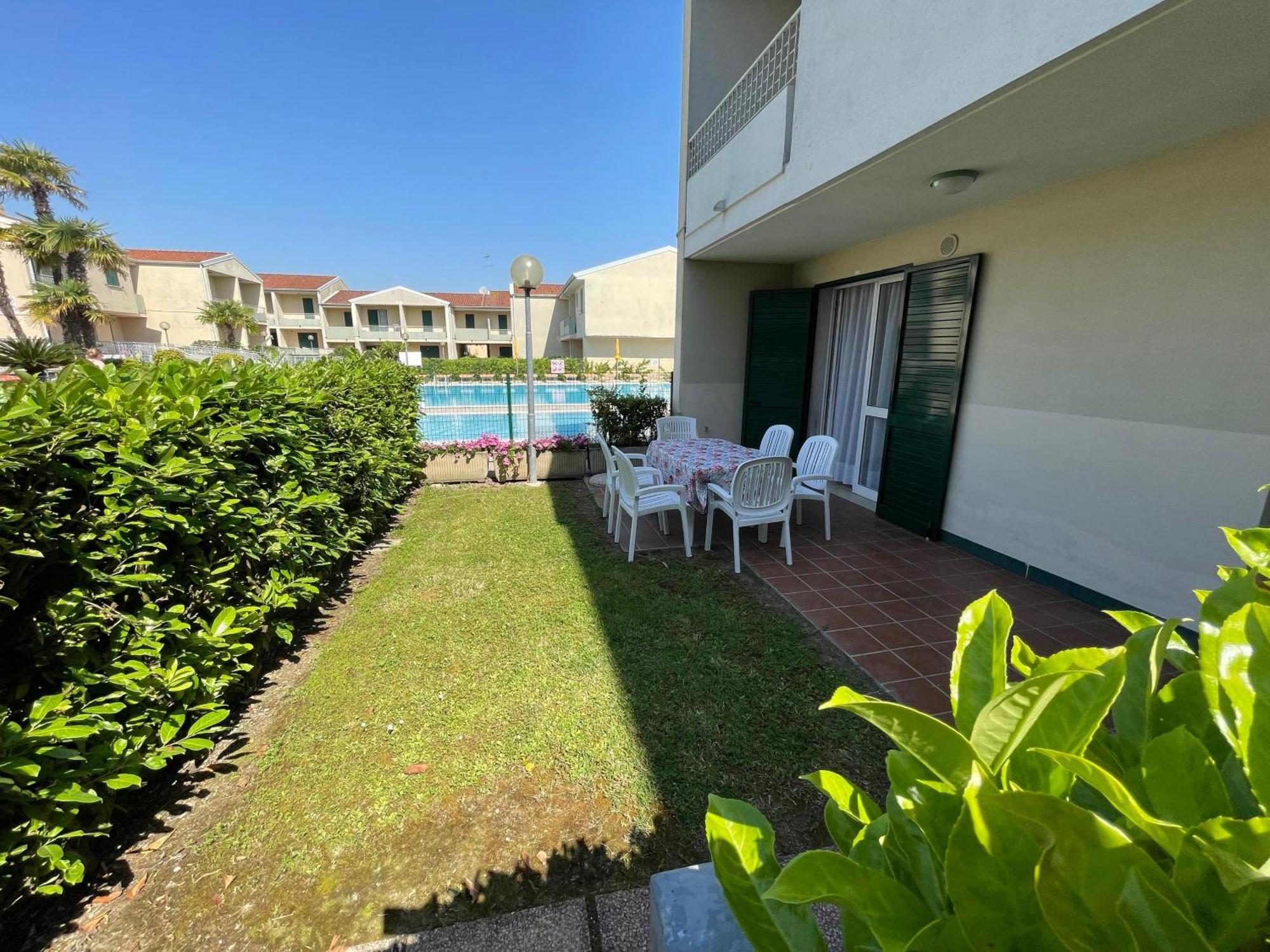 Villaggio Luna Swimmingpool- Agenzia Cocal กาออร์เล ห้อง รูปภาพ