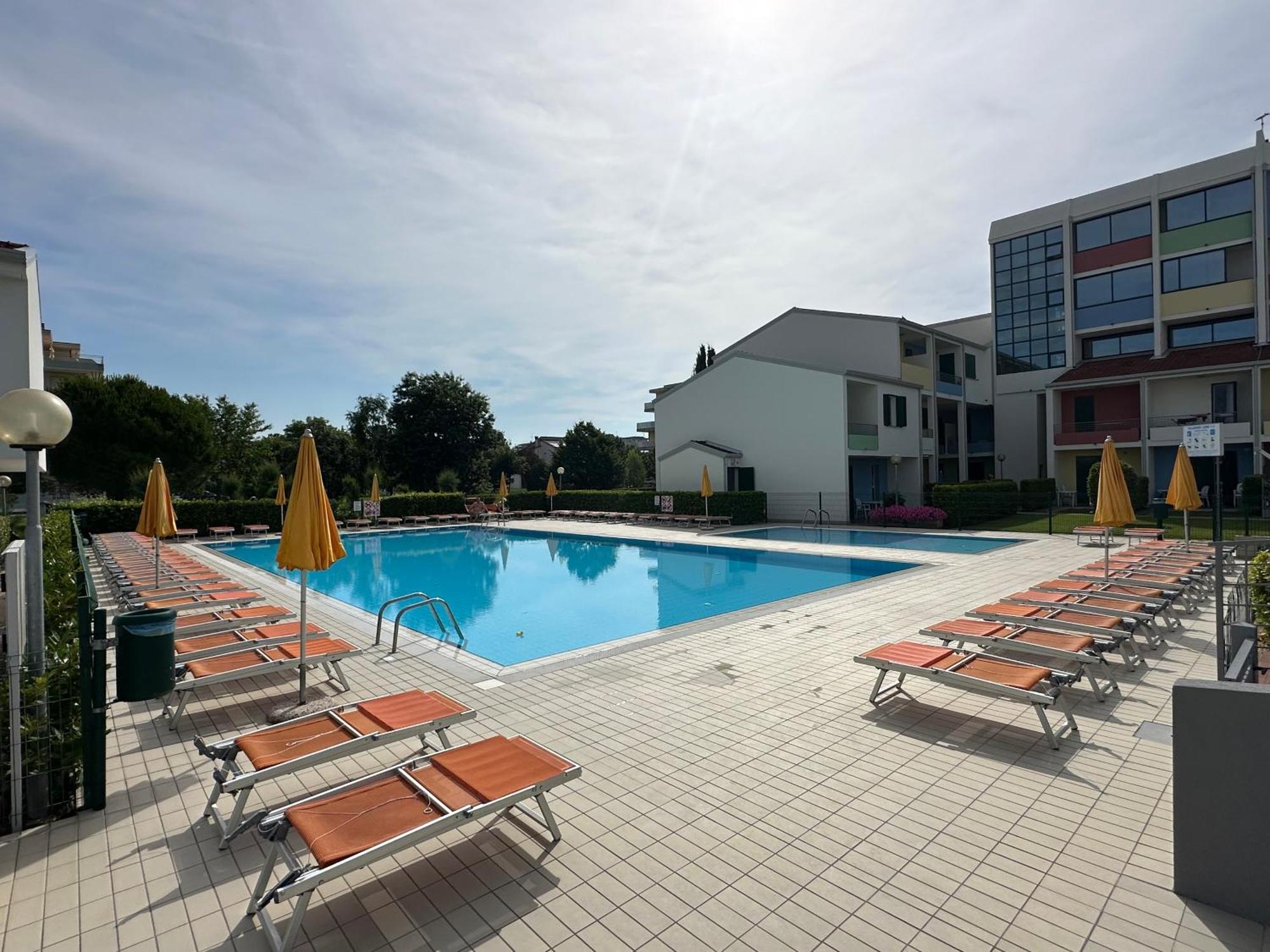 Villaggio Luna Swimmingpool- Agenzia Cocal กาออร์เล ภายนอก รูปภาพ
