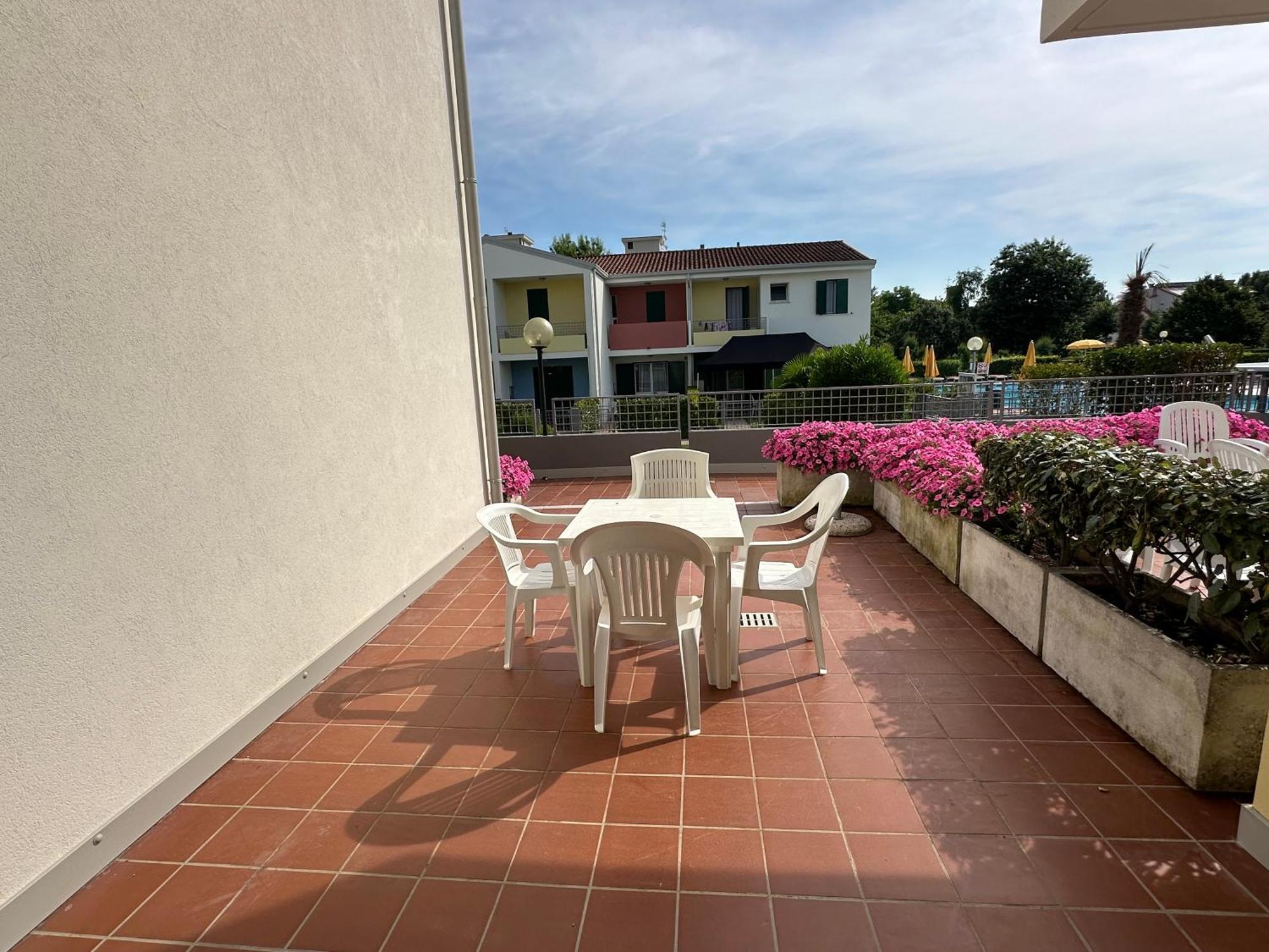 Villaggio Luna Swimmingpool- Agenzia Cocal กาออร์เล ภายนอก รูปภาพ